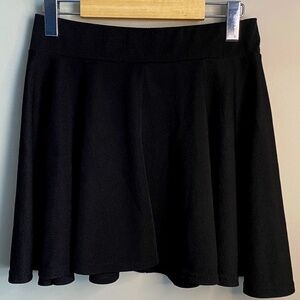 Urban Coco Women's Black Pull-On Mini‎ Skirt
